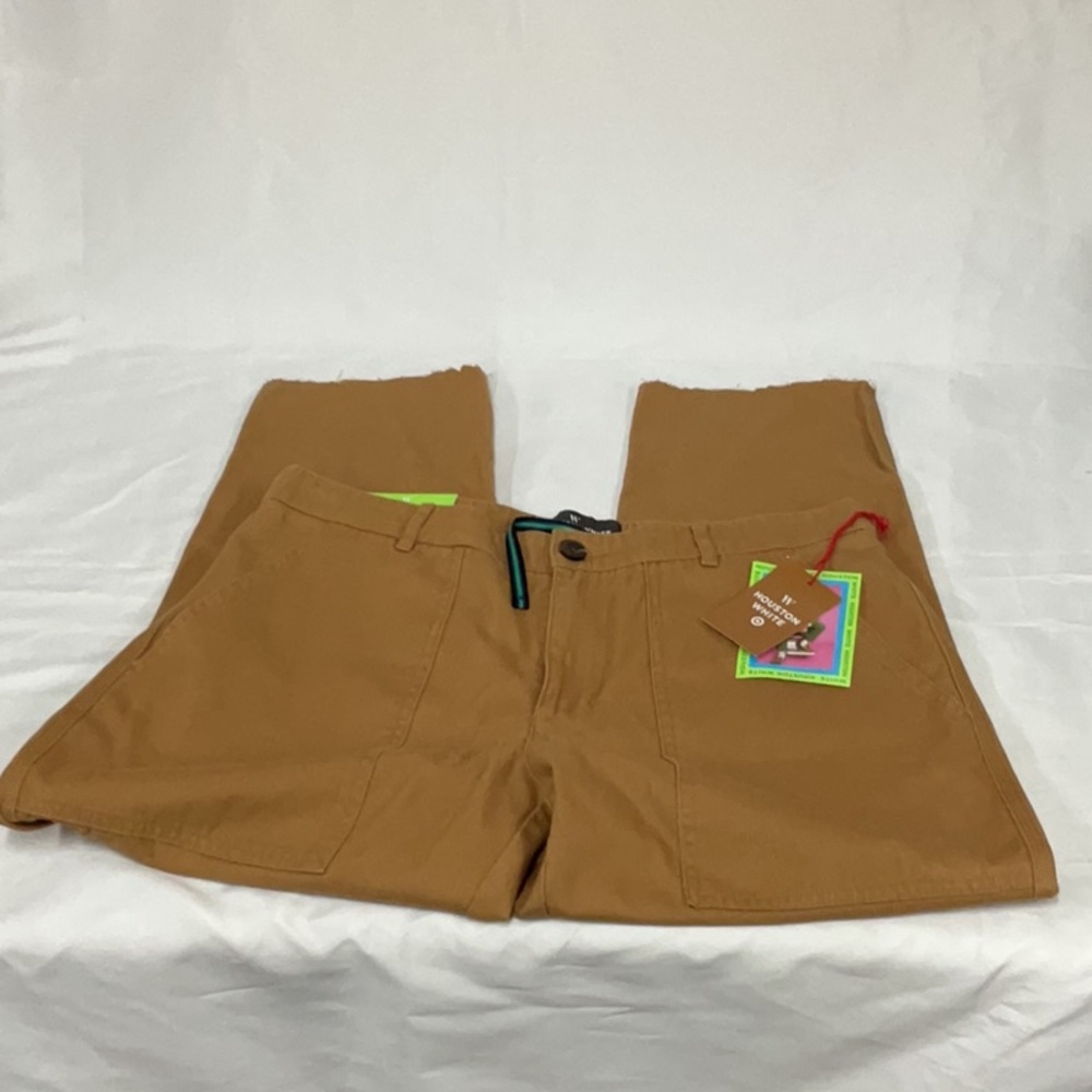 NWT Woman’s Houston White jogger pants